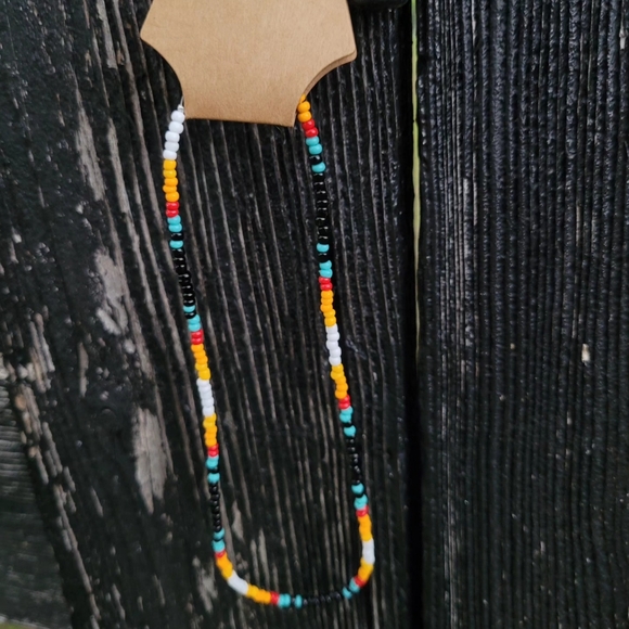 Western beaded necklace - Picture 3 of 3